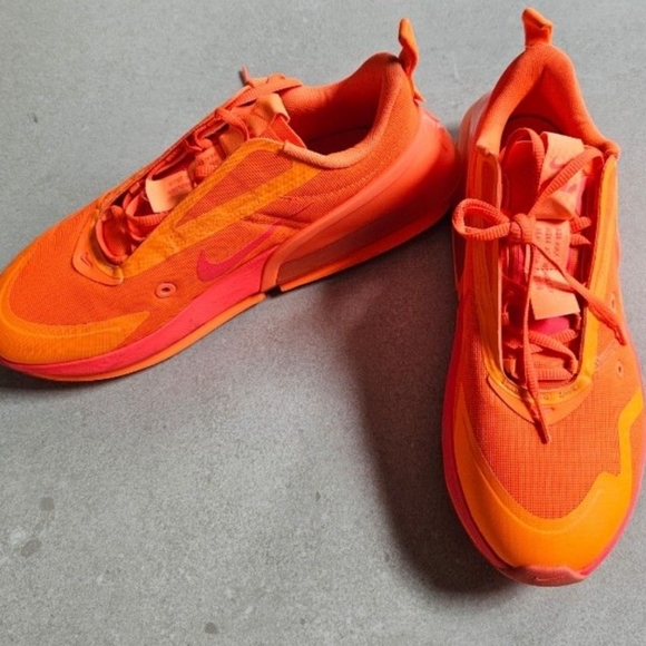 nike air max crimson orange